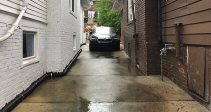 Charming 1-bedroom bungalow perfect walking to Ponce City market and Beltline
