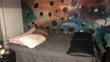 1 bedroom, WiFi, bed sheets