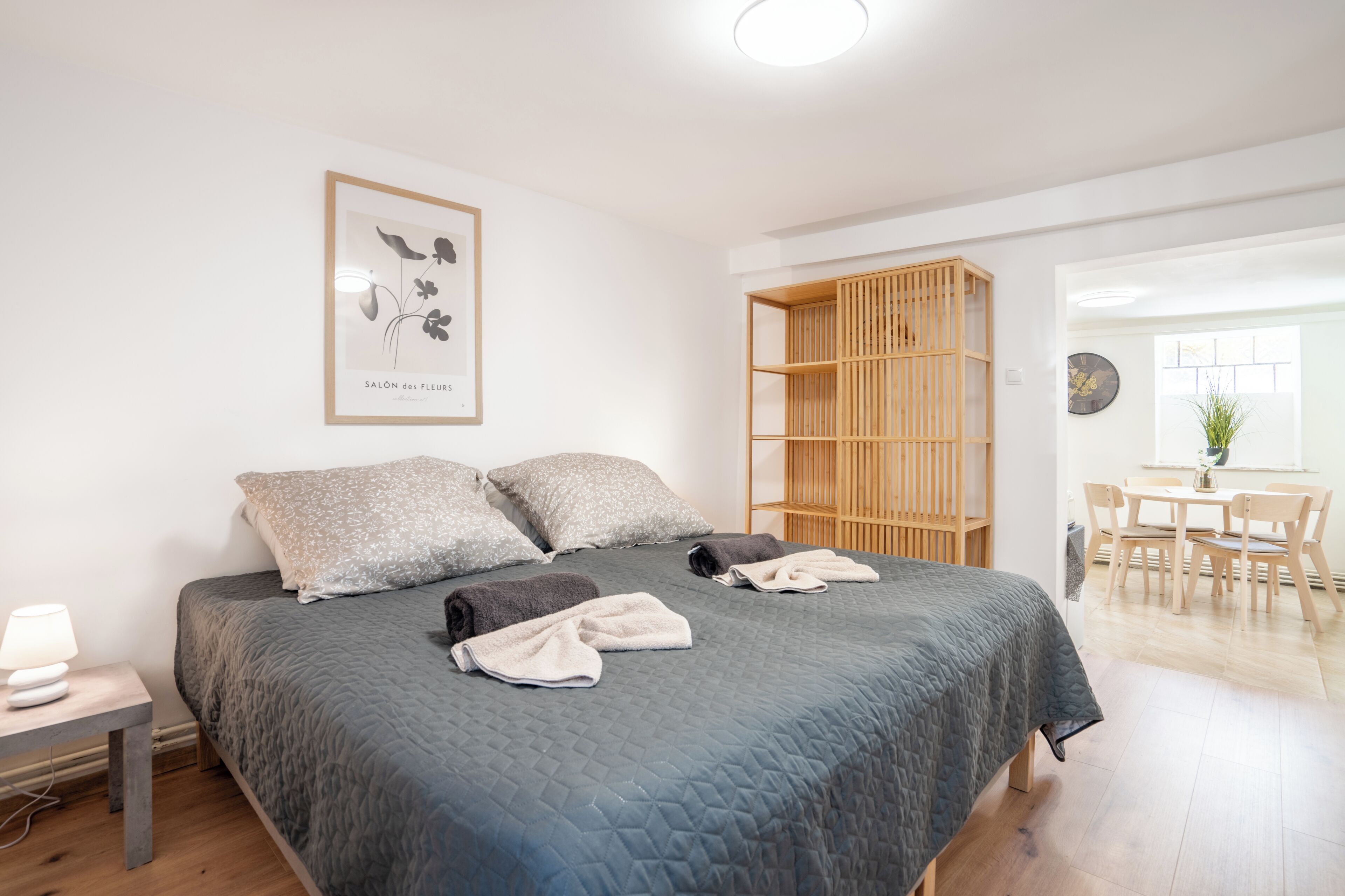 Leilighet – superior, 2 soverom, ikke-røyk, kjøkken | Skrivebord for bærbar PC, lydisolert og strykejern/-brett