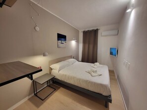 2 slaapkamers, een strijkplank/strijkijzer, wifi, beddengoed