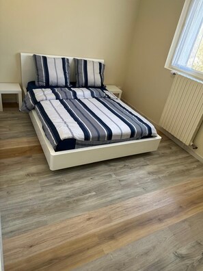 3 chambres, fer et planche Ă repasser, Wi-Fi, literie fournie