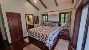 2 bedrooms, in-room safe, desk, iron/ironing board