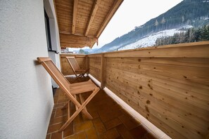 Basic Apartment, Balcony | Balcony