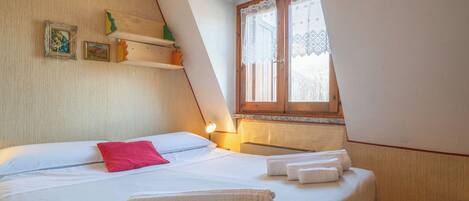 2 chambres, Wi-Fi gratuit, draps fournis