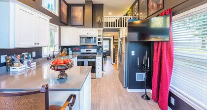 Rainforest Tiny Home Retreat: Twilight Edition