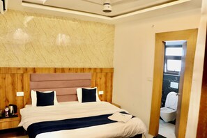 Standard Double Room | Free WiFi
