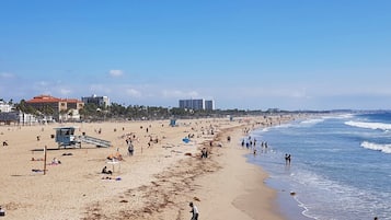 靠近海滩