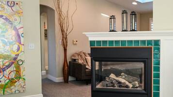 4 camere, una scrivania, ferro/asse da stiro, culla da viaggio