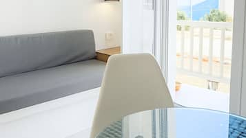 Dubbelrum - 1 queensize-sÀng med bÀddsoffa - balkong - havsutsikt | Utsikt frÄn rummet