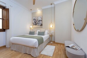 1 slaapkamer, een strijkplank/strijkijzer, wifi, beddengoed