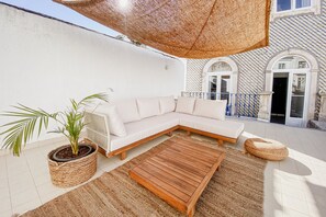 Standard Apartment, Kitchen, City View | Terrace/patio