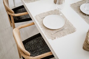 Standard Apartment, Kitchen, City View | Private kitchen | Fridge, microwave, oven, stovetop - Pateo do Mercado (Santarém)