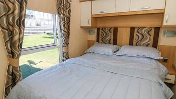 3 bedrooms, free WiFi, individually decorated, individually furnished