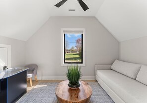 Living area - Circle Hollow (Denver)