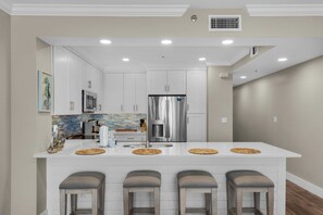 Fridge, microwave, dishwasher, coffee/tea maker