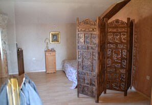 1 Schlafzimmer, Bügeleisen/Bügelbrett, Bettwäsche
