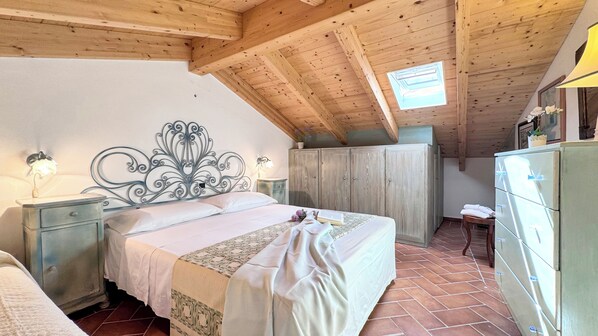 3 dormitorios, tabla de planchar con plancha, wifi gratis y ropa de cama