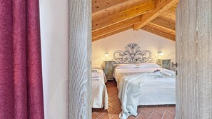4 Schlafzimmer, Bügeleisen/Bügelbrett, kostenloses WLAN, Bettwäsche