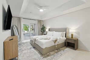 4 bedrooms, desk, iron/ironing board, travel cot