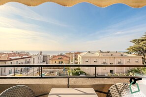 Quadruple Room, Balcony | Balcony - Hotiday Room Collection - Varazze (Varazze)