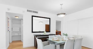Dining - Tides beautiful ocean view condo-promotions (Hollywood)