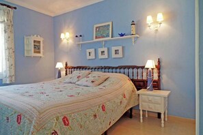 3 bedrooms, iron/ironing board