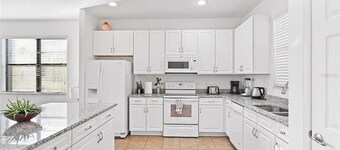 Grand EXEC Golf 4BR Pool Home Near Disney