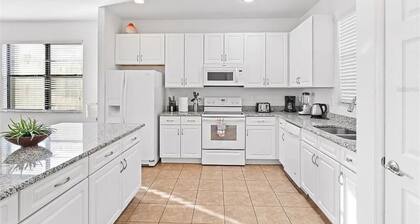 Grand EXEC Golf 4BR Pool Home Near Disney
