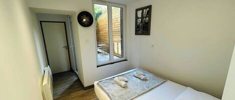 2 makuuhuonetta, Wi-Fi, vuodevaatteet