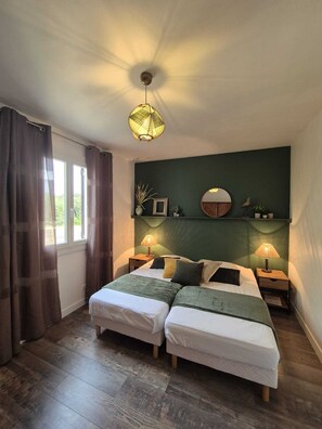 3 chambres, fer et planche Ă repasser, Wi-Fi, draps fournis
