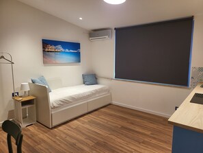 1 bedroom, WiFi, bed sheets