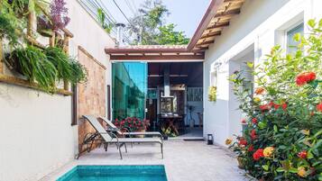 Piscina interna, piscina externa