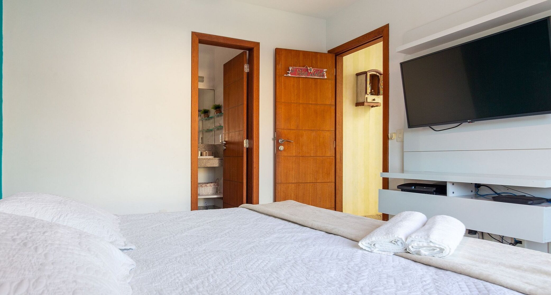 Casa luxo, 4 quartos, piscina particular | 4 quartos, individualmente decorados, individualmente mobiliados