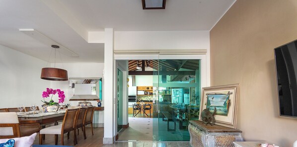 Deluxe House, 4 Bedrooms, Private Pool | Living area - Bz35 Casa com piscina aquecida em Geribá (Buzios)