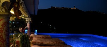 Satoria Villa-Fort view rooms with Infinity Pool.