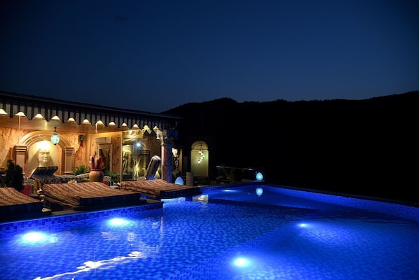 Piscine extérieure