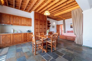 Penthouse Suite with Sea View | Living area - Arte Pefki Beachfront Suites (Rhodes)