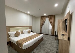 Double Room | Egyptian cotton sheets, premium bedding, minibar, iron/ironing board - Rest Inn (Madinah)