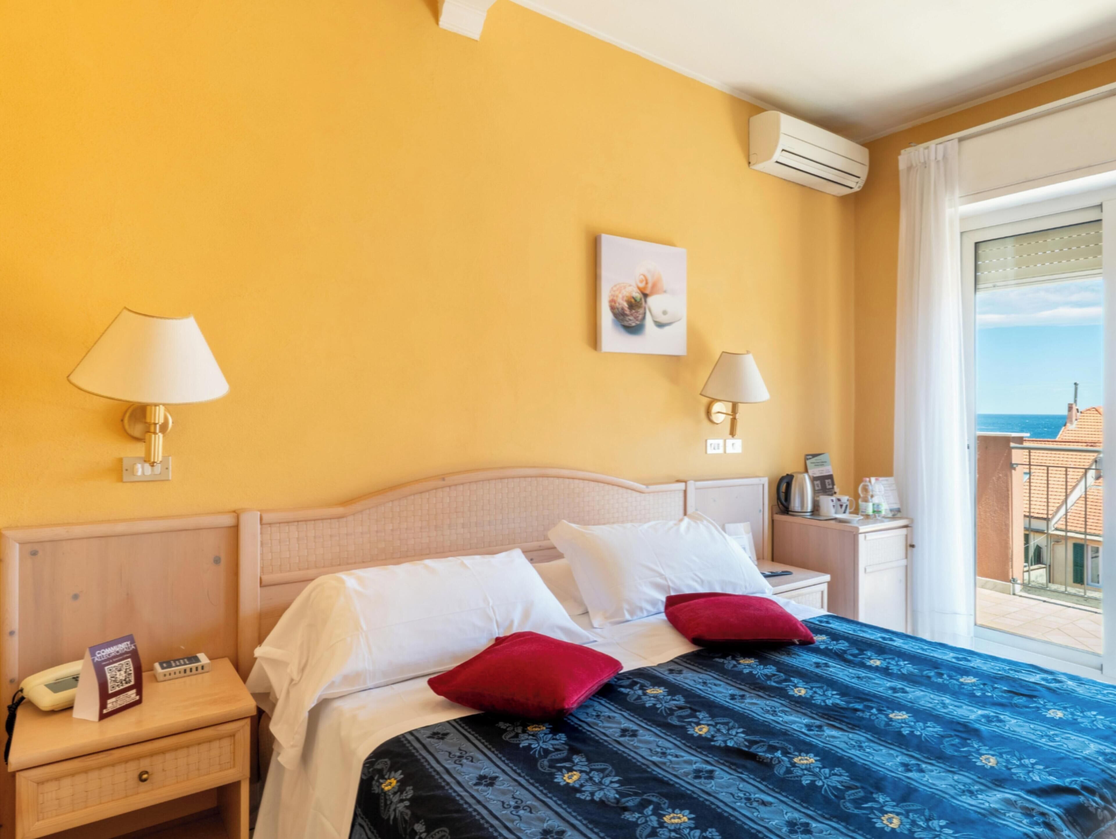 Habitació doble superior, vistes al mar | Minibar, caixa forta a l'habitació, wifi gratuïta i roba de llit 