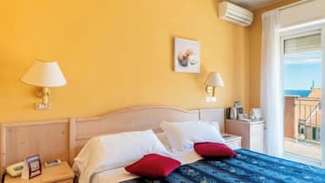 Habitació doble superior, vistes al mar | Minibar, caixa forta a l'habitació, wifi gratuïta i roba de llit