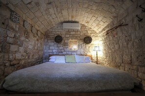 1 camera, ferro/asse da stiro, Wi-Fi, lenzuola