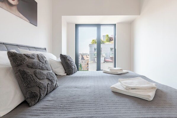 1 chambre, bureau, fer et planche à repasser, Wi-Fi