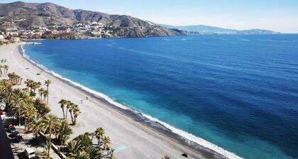 FRONT LINE BEACH PENTHOUSE