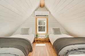 2 Schlafzimmer, Bügeleisen/Bügelbrett, Reisekinderbett, kostenloses WLAN