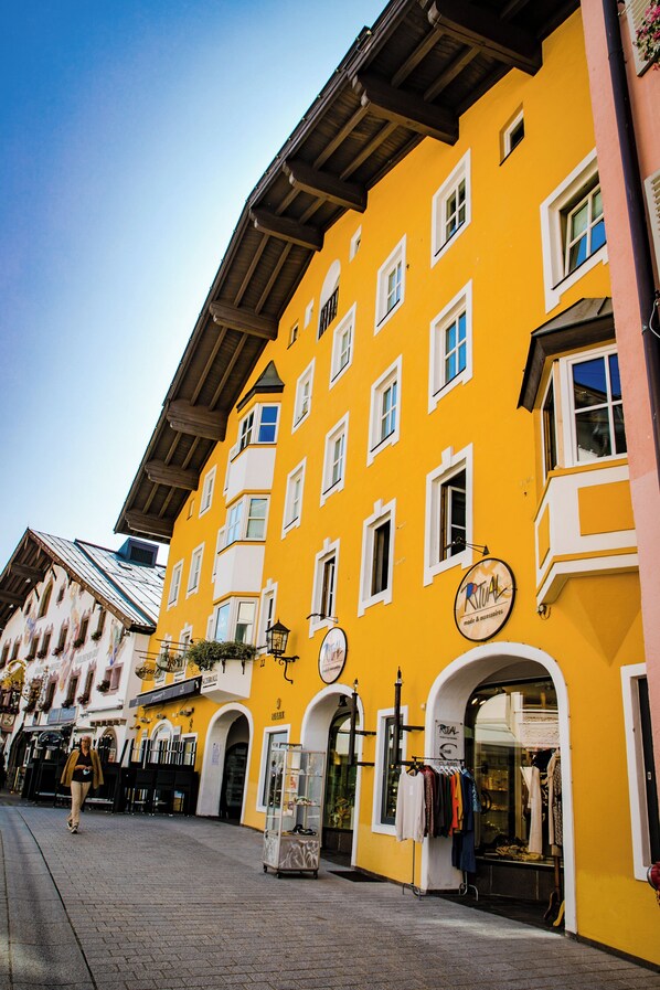 Front of property - Roomie Alps Hostel (Kitzbuhel)
