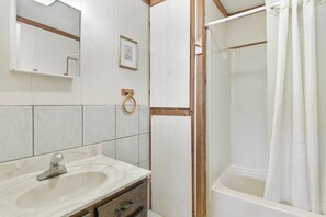 Towels, soap, shampoo, toilet paper