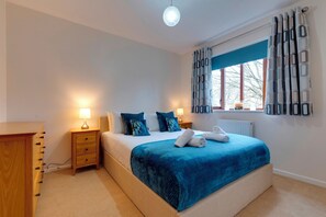 3 bedrooms, iron/ironing board, travel crib, free WiFi - Pass the Keys | Spacious Modern Home near River Cam | Free Parking (Cambridge)