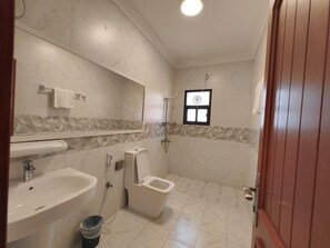 Bathroom -  RED22 ALsalam suites (Salalah)