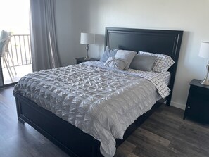 2 bedrooms, desk, free WiFi, bed sheets