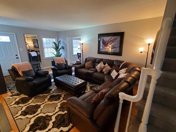 Smart TV, fireplace, DVD player, table football